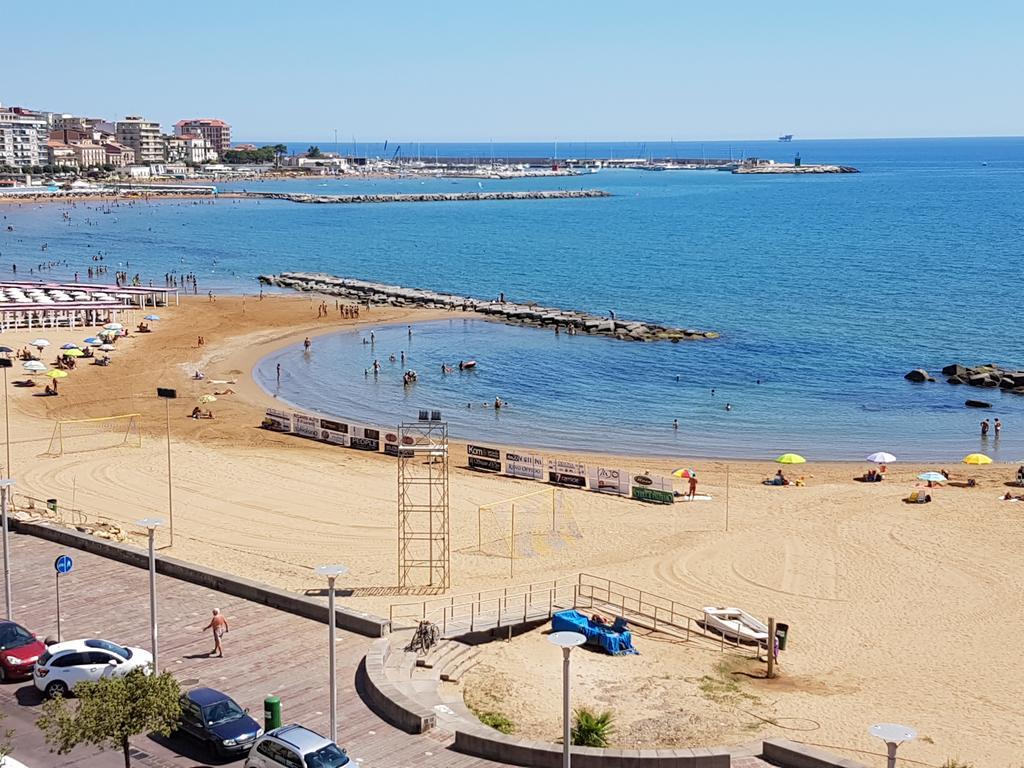 Il Girasole Bed & Breakfast Crotone Exterior photo